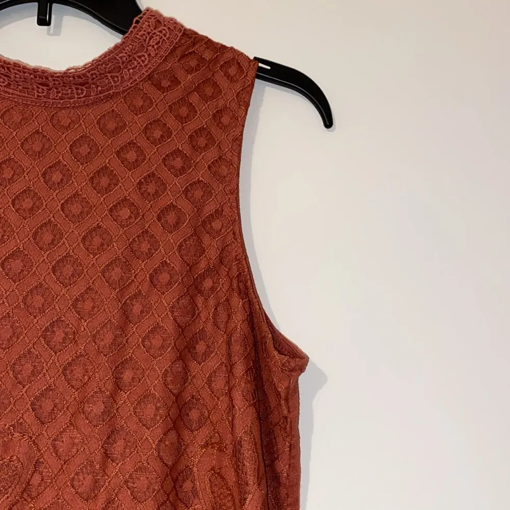 Rewind Juniors  lace front tank top blouse clay large excellent dressy - Image 3