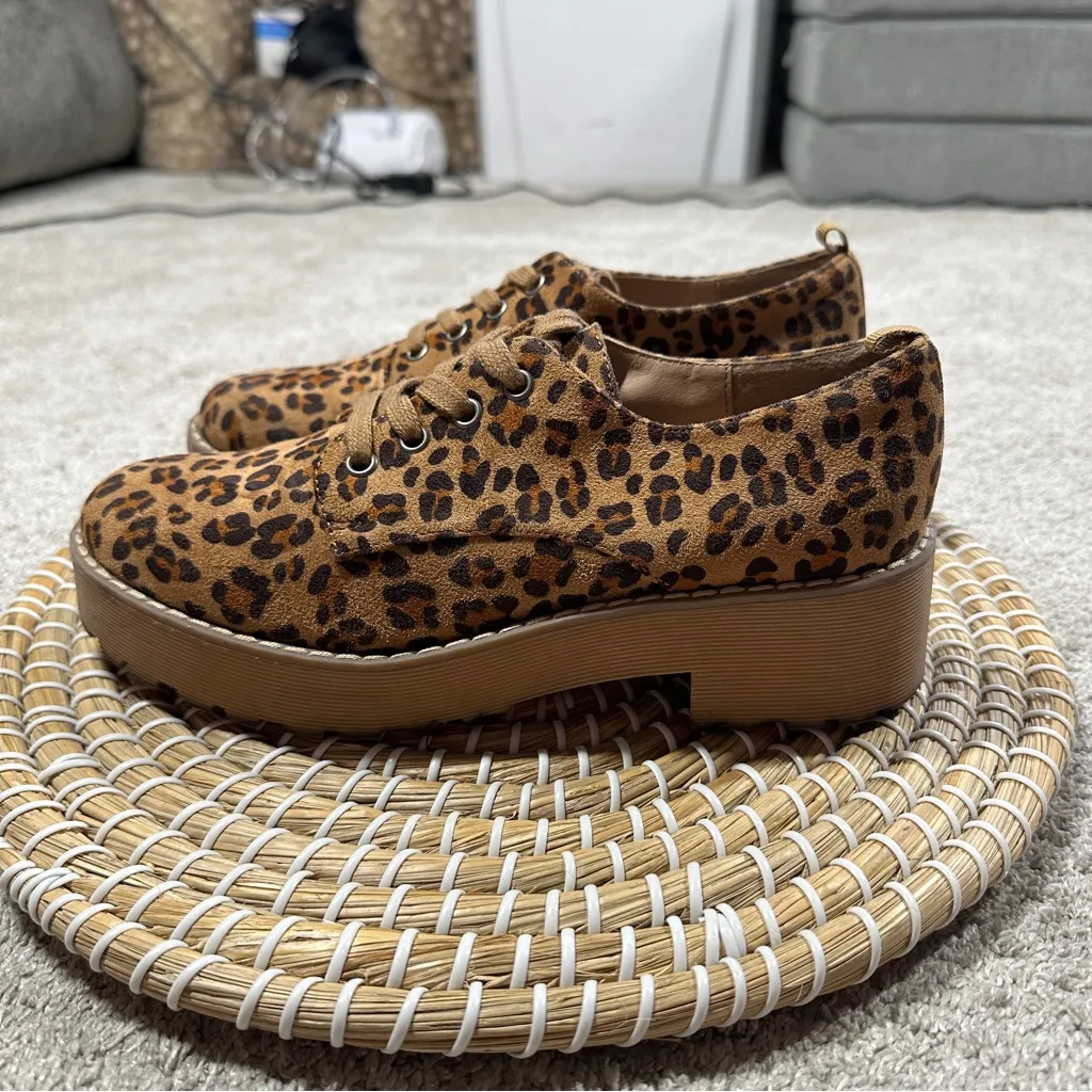 Dirty Laundry Women’s Melodies Oxford Platform Shoes in Cheetah Print 7.5 - Image 5
