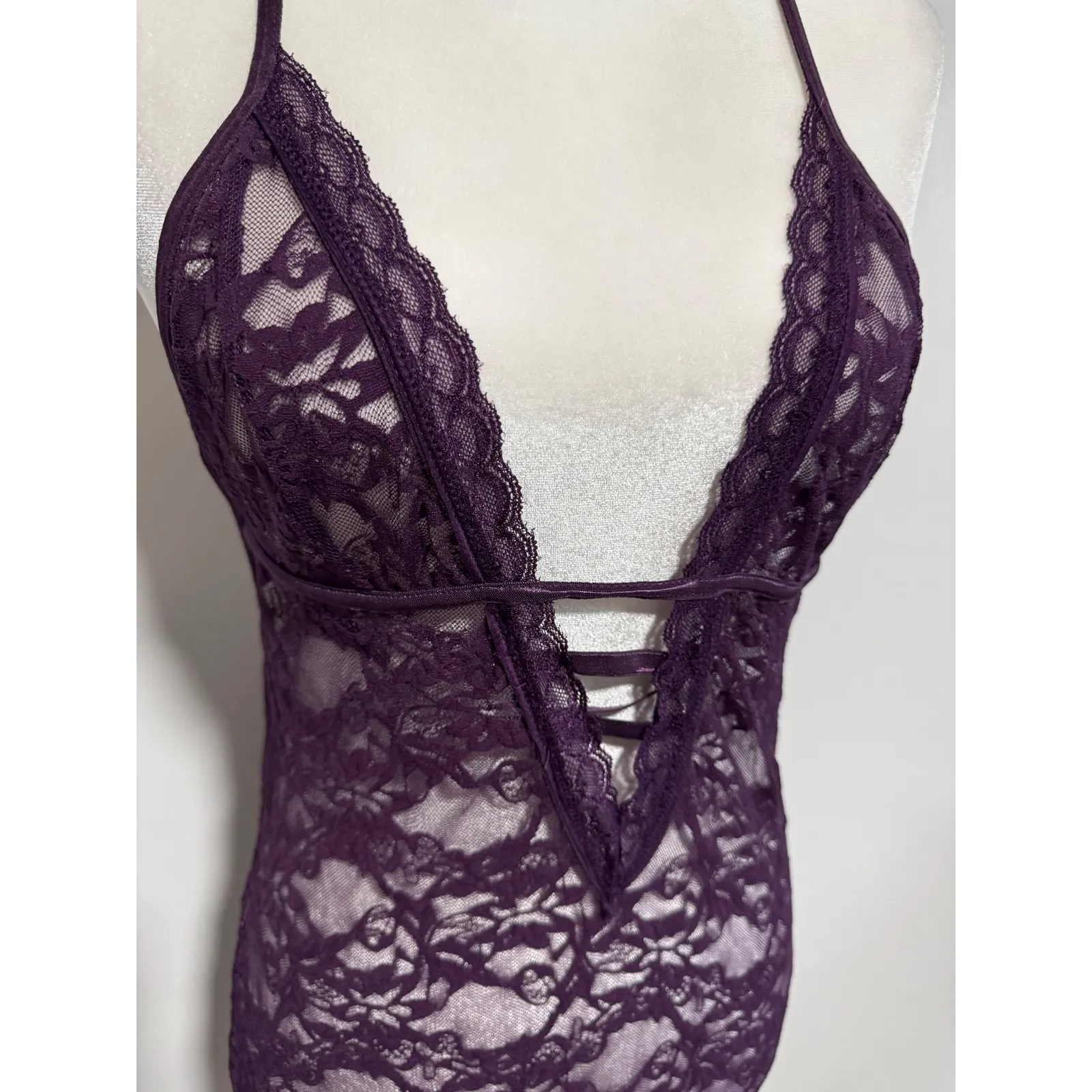 Avid Love size‎ Medium Purple Lace Plunging Neckline Halter Lingerie Dress Date - Image 2