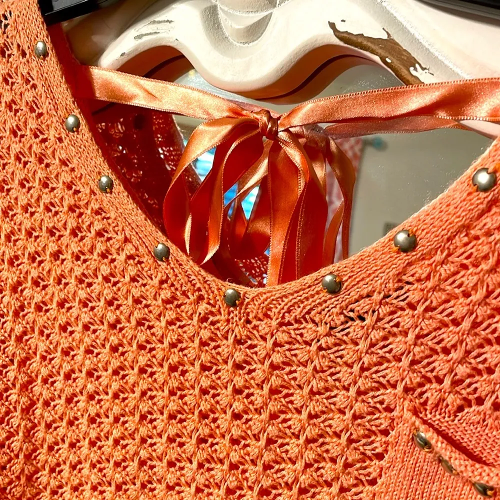 🐚🐚🐚3 for 12🐚🐚🐚Pull Over Sweater Size M - Image 3