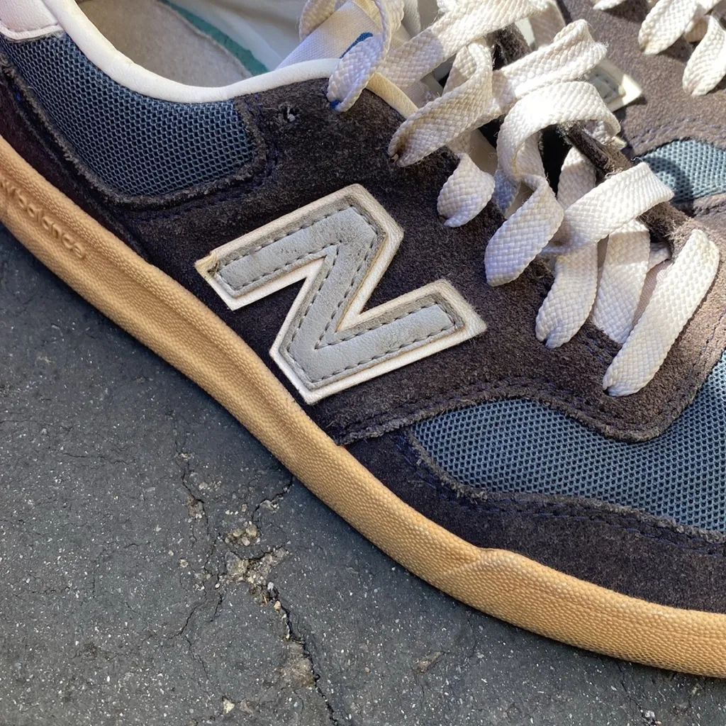 New Balance 300 v2 court sneakers navy blue gray women’s 7 men’s 5.5 - Image 2