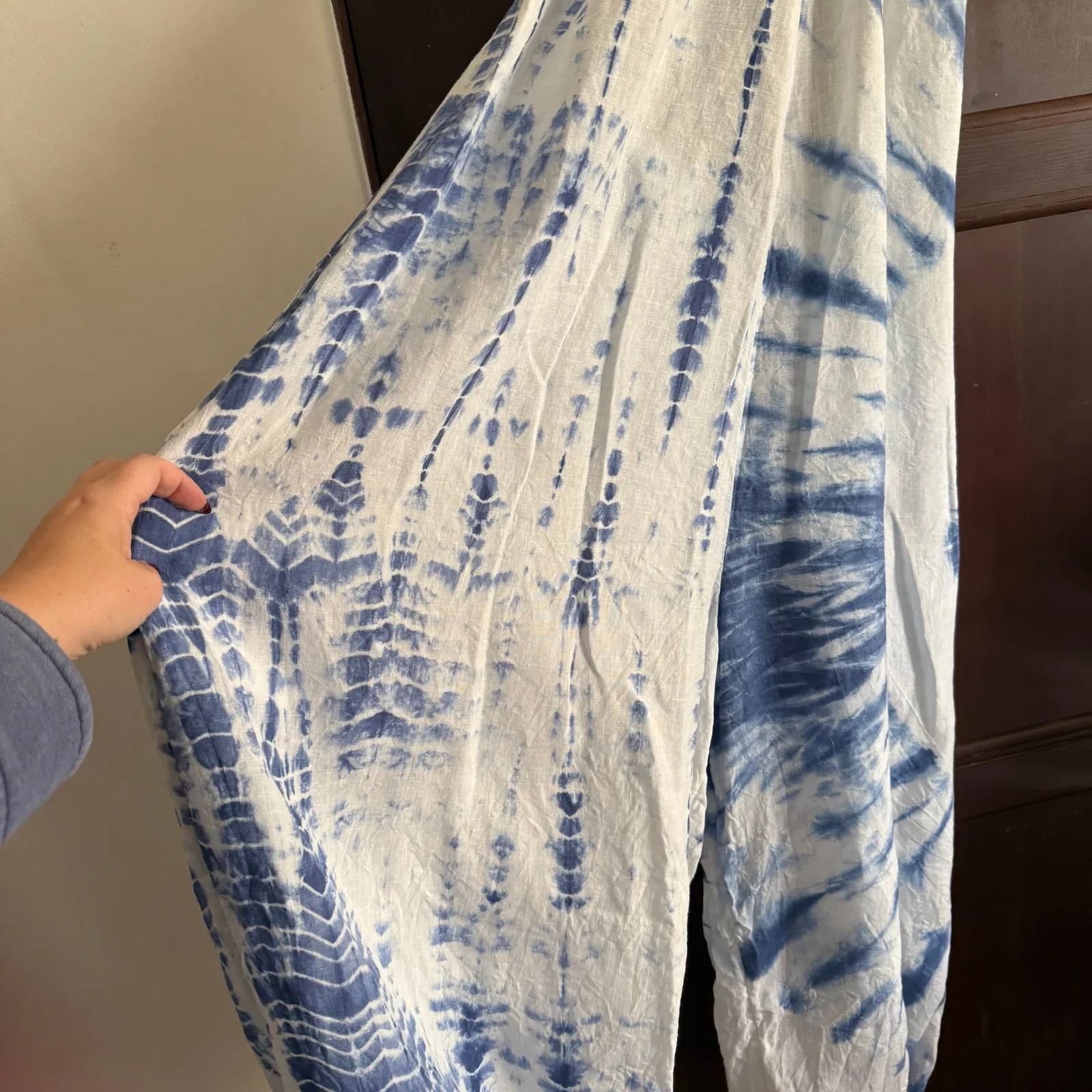 FREE PEOPLE Moody Blues Blue and White Tie Dye Balloon Leg Jumpsuit extra Small - Image 4