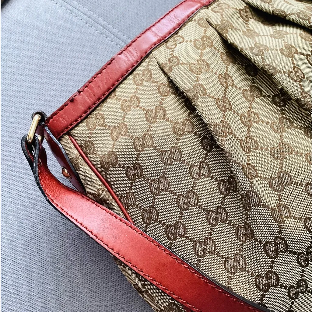 Authentic GUCCI canvas shoulder bag 🔥🔥 - Image 3