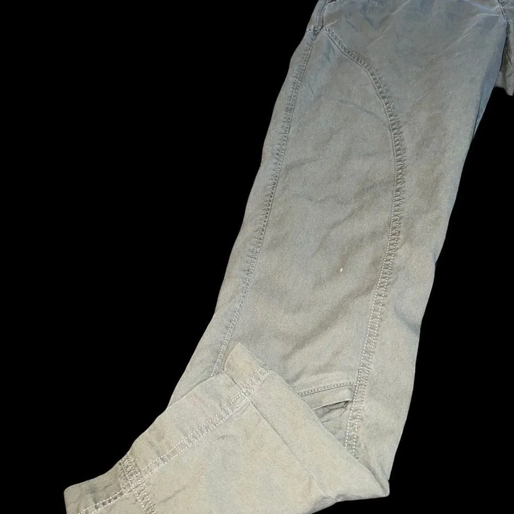 Athleta sage green lyocell pants with vented /zipper knees and pockets 6 petite - Image 2