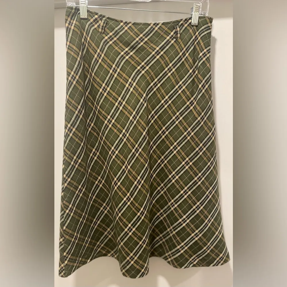 VTG 1960s  Green Plaid Wool Knee-Length Skirt - 6 - Image 4