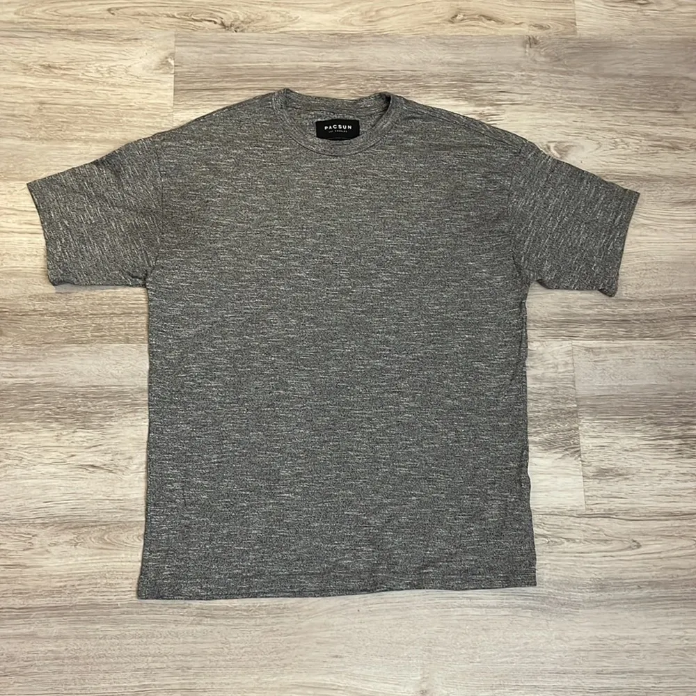 PacSun Heather Gray Women's Short Sleeve Boxy Fit T-Shirt Size Small - Image 4
