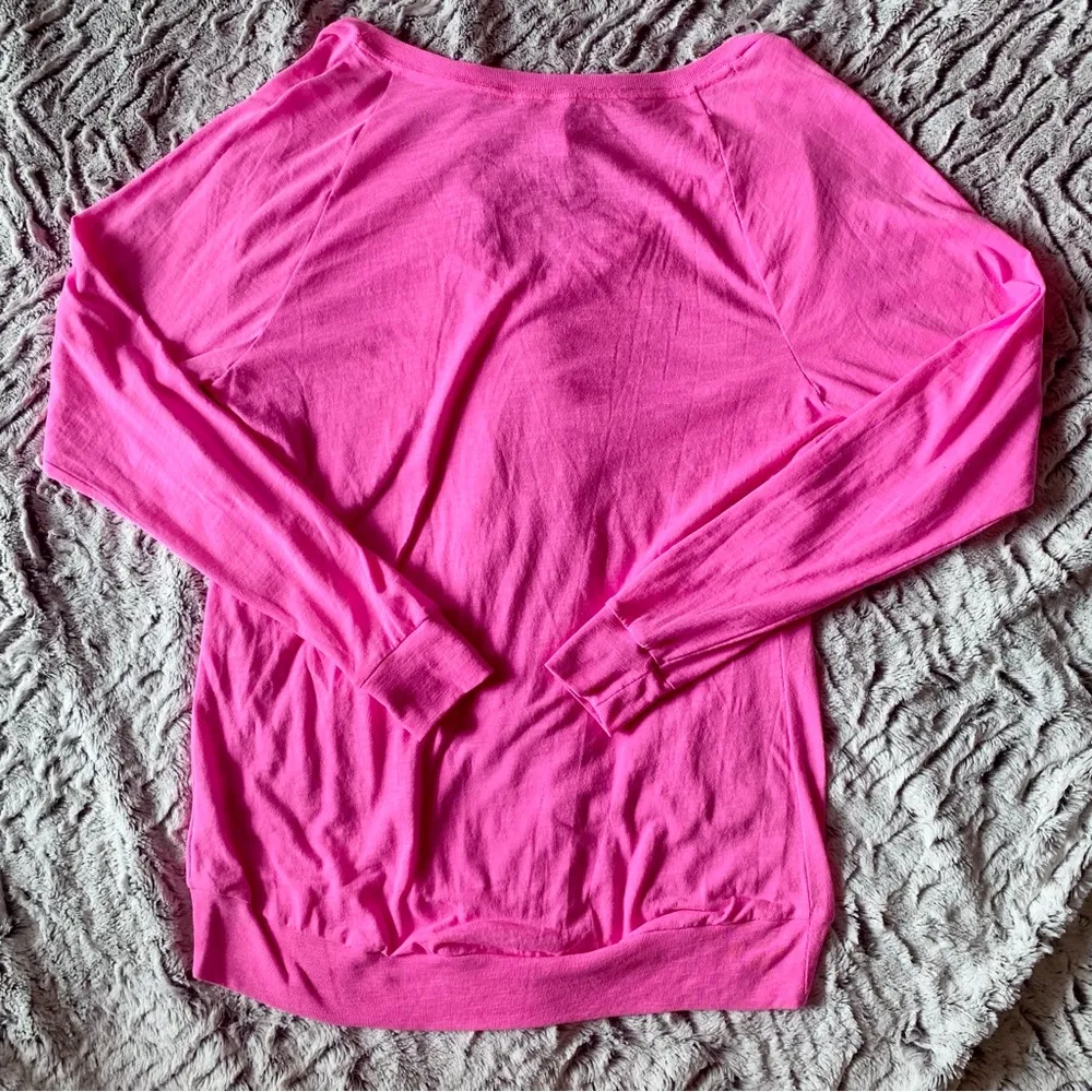 VS PINK Long sleeve v-neck slouchy scoop tee - Image 3