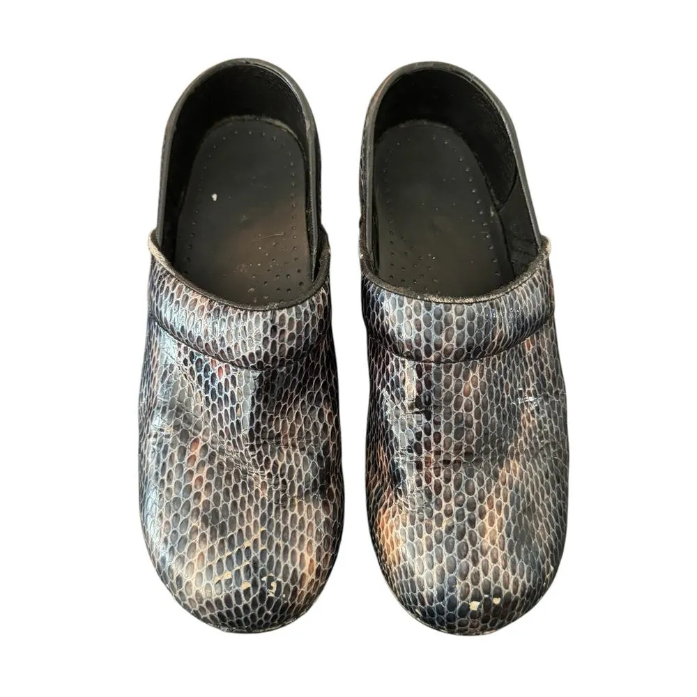 Sanita Danish Clogs Shoes, Size 37 US 6.5 Blue Snake Skin Style, Comfort Slip On Black - Image 7