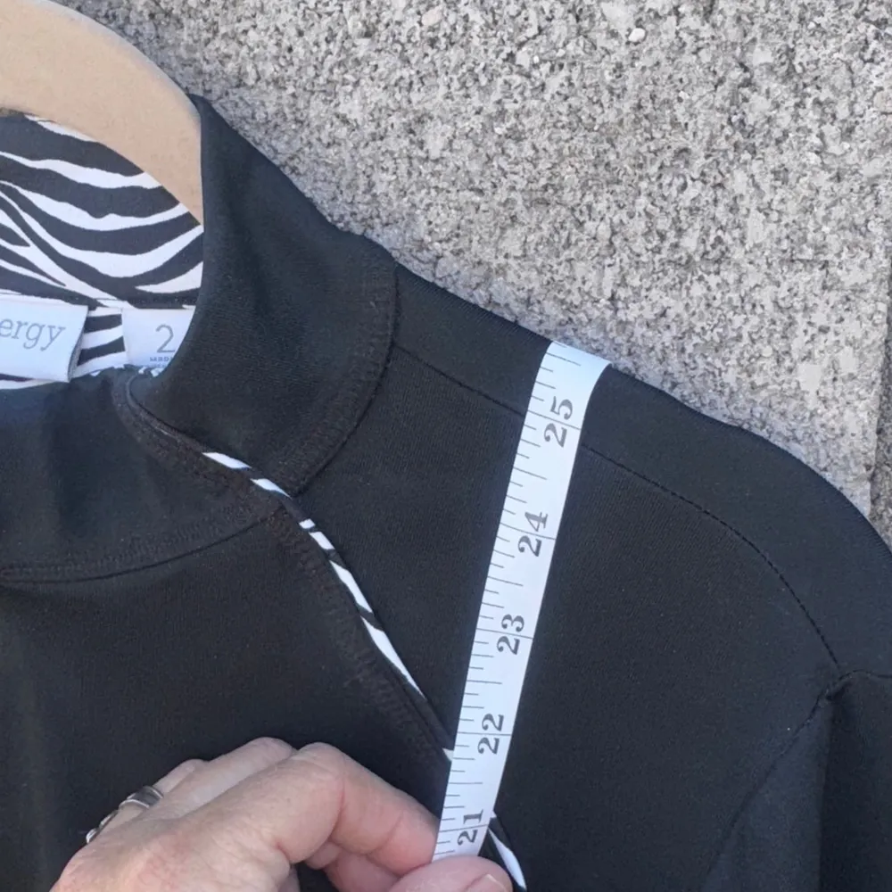 Women's Zenergy by Chico's Jacket Size 2 Black - Image 5