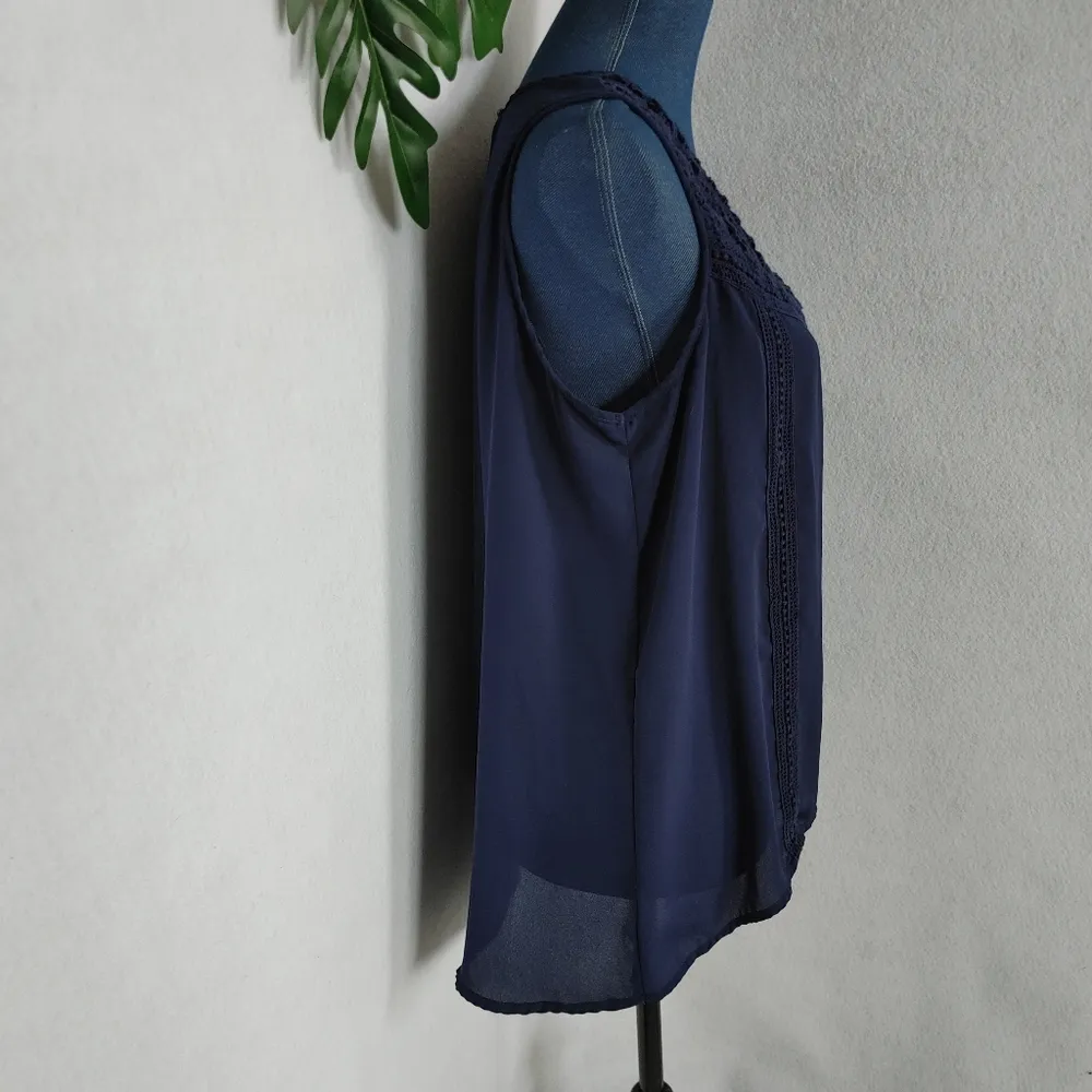 Xhilaration Crochet Top Navy Sleeveless Blouse - Image 4