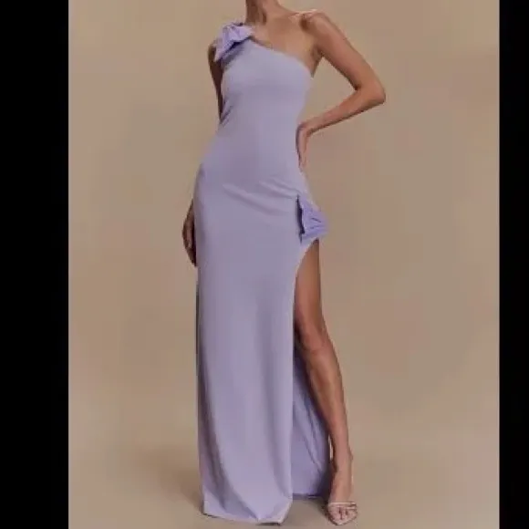 Meshki NWT  Ellie one Shoulder Bow Maxi Dress Lilac - Image 3