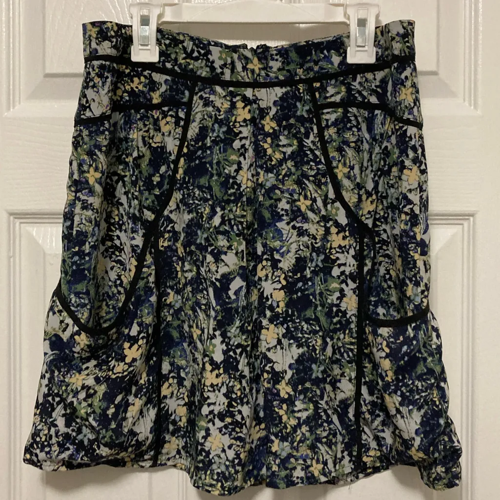 Lilu Anthroplogie Navy Floral 100% Silk Mini Skirt - Image 3