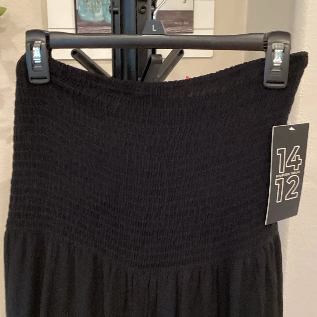 Chic Strapless black wide leg smocked Jumpsuit Size undefined - Image 5