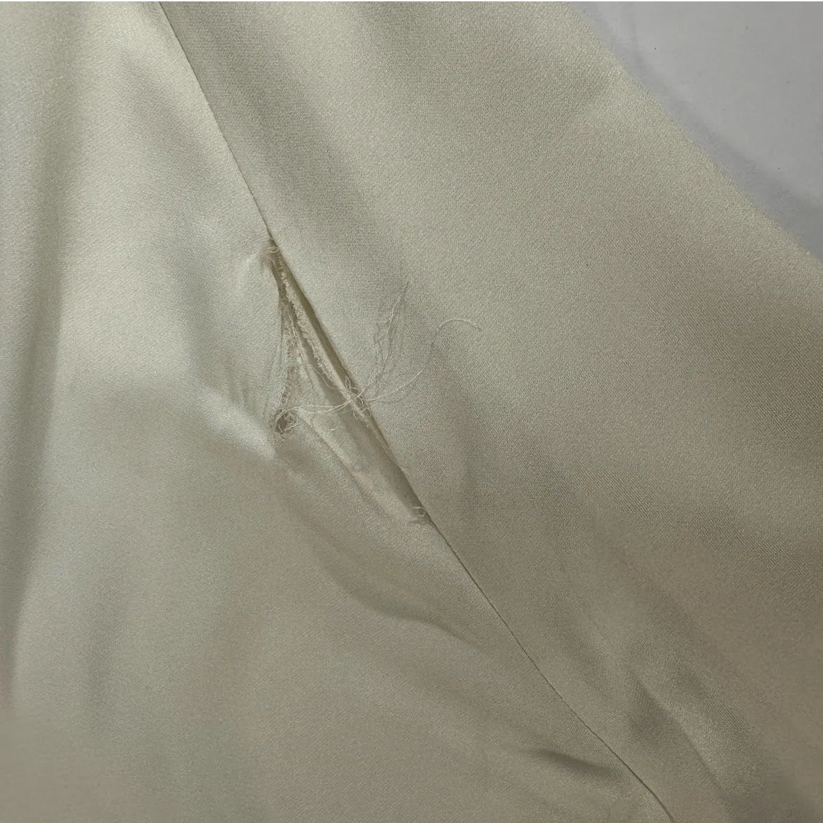 Favorite Daughter Nita Long Sleeve Cream Satin Maxi Dress size Large Damaged - Image 8