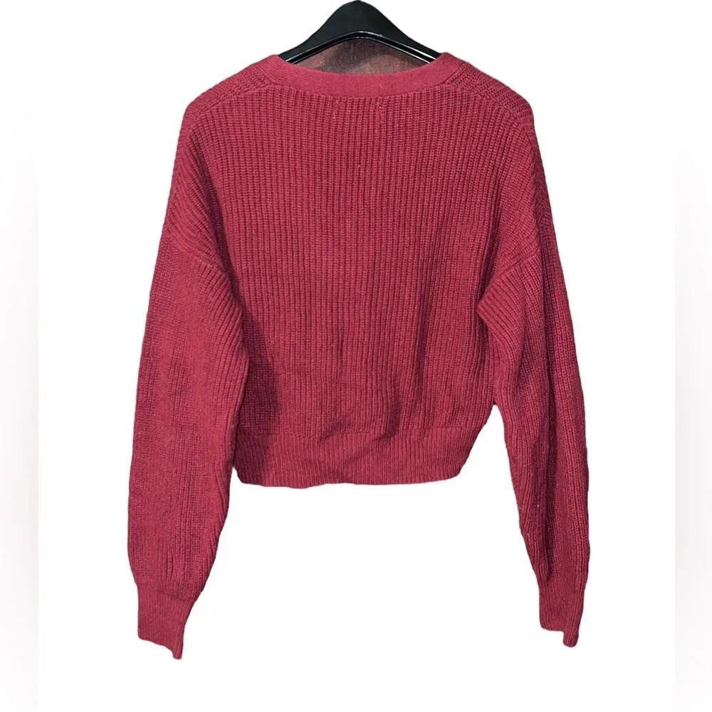 Urban Outfitters Cropped Cardigan Sweater Medium - Image 2