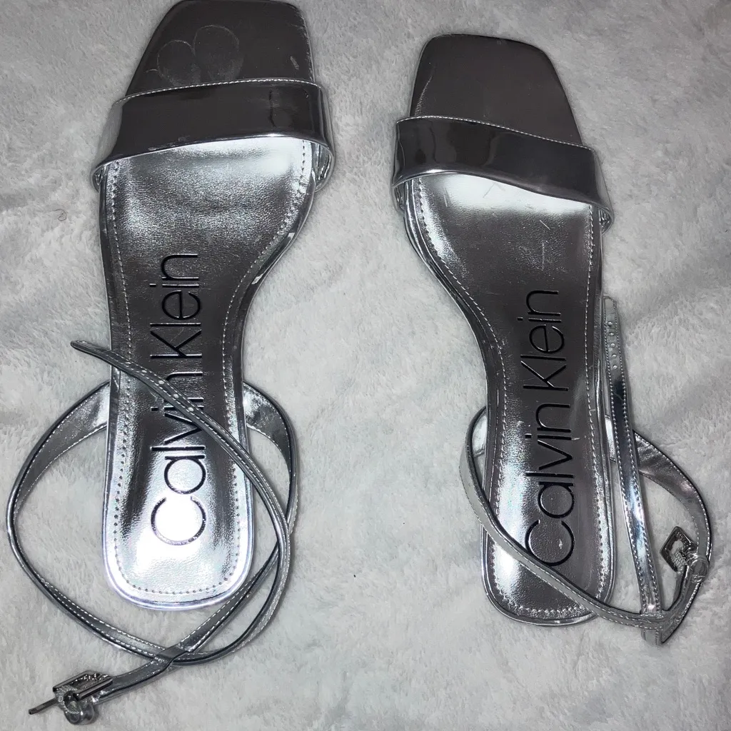 Calvin Klein Metallic Silver Sandals - Image 6