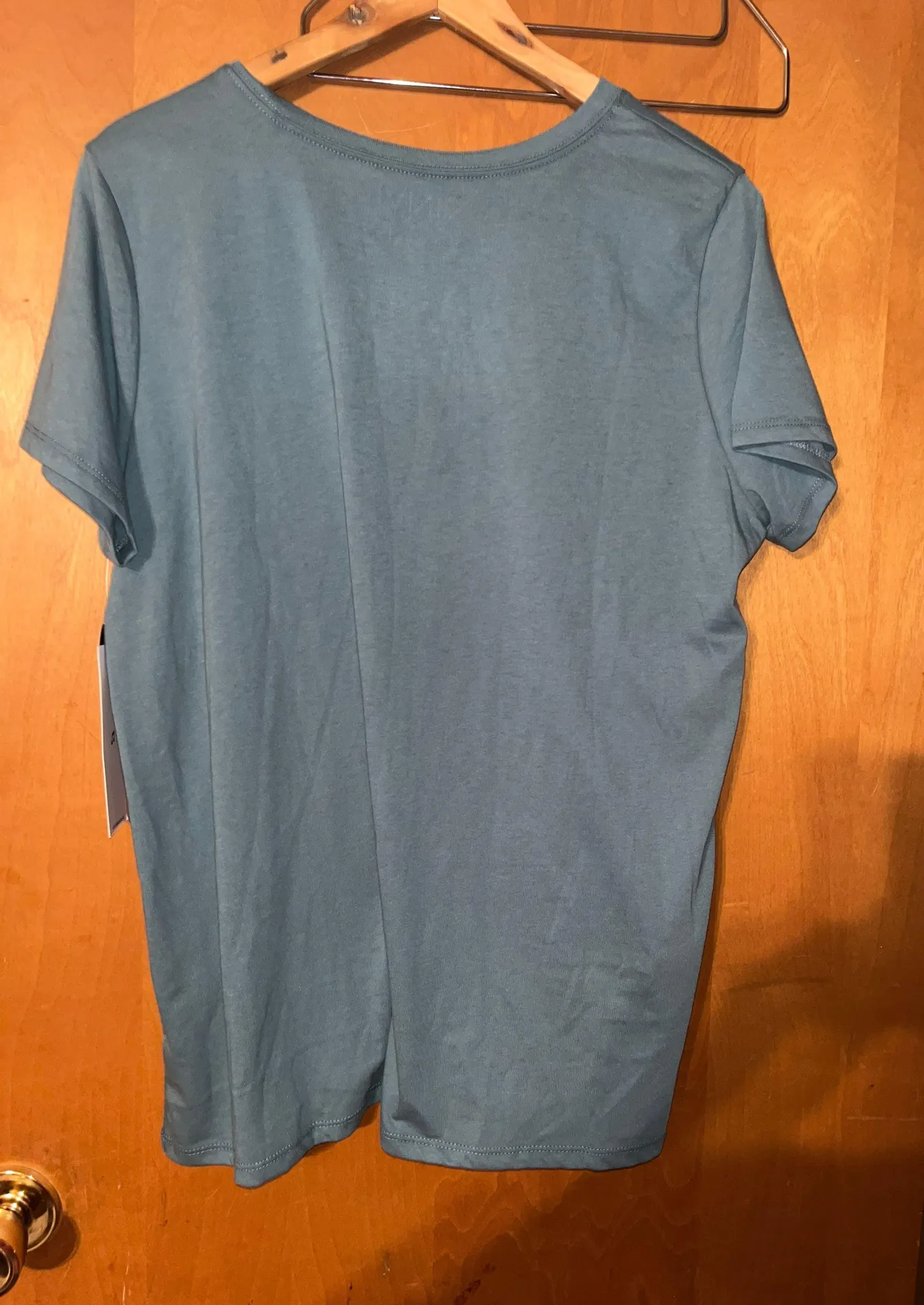 T-shirt Size Large - Image 2