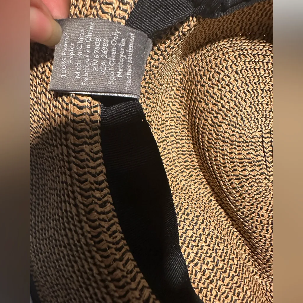 Vince Camuto Tan Fedora with Black Trim - Image 7