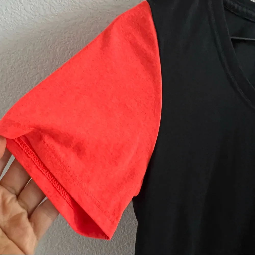 Nike Dri-Fit Black Orange Colorblock Statement Swoosh T-Shirt Rounded Neck Small - Image 5