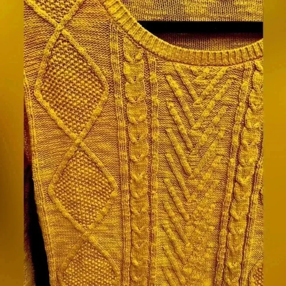 Mossimo‎ mustard yellow sweater Size S C4 - Image 2