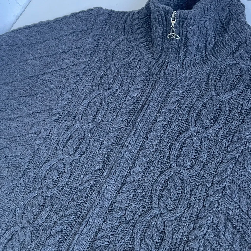 Aran Mor Batwing Jacket with Celtic Knot Zipper Pull Charcoal Poncho Medium Gray - Image 12