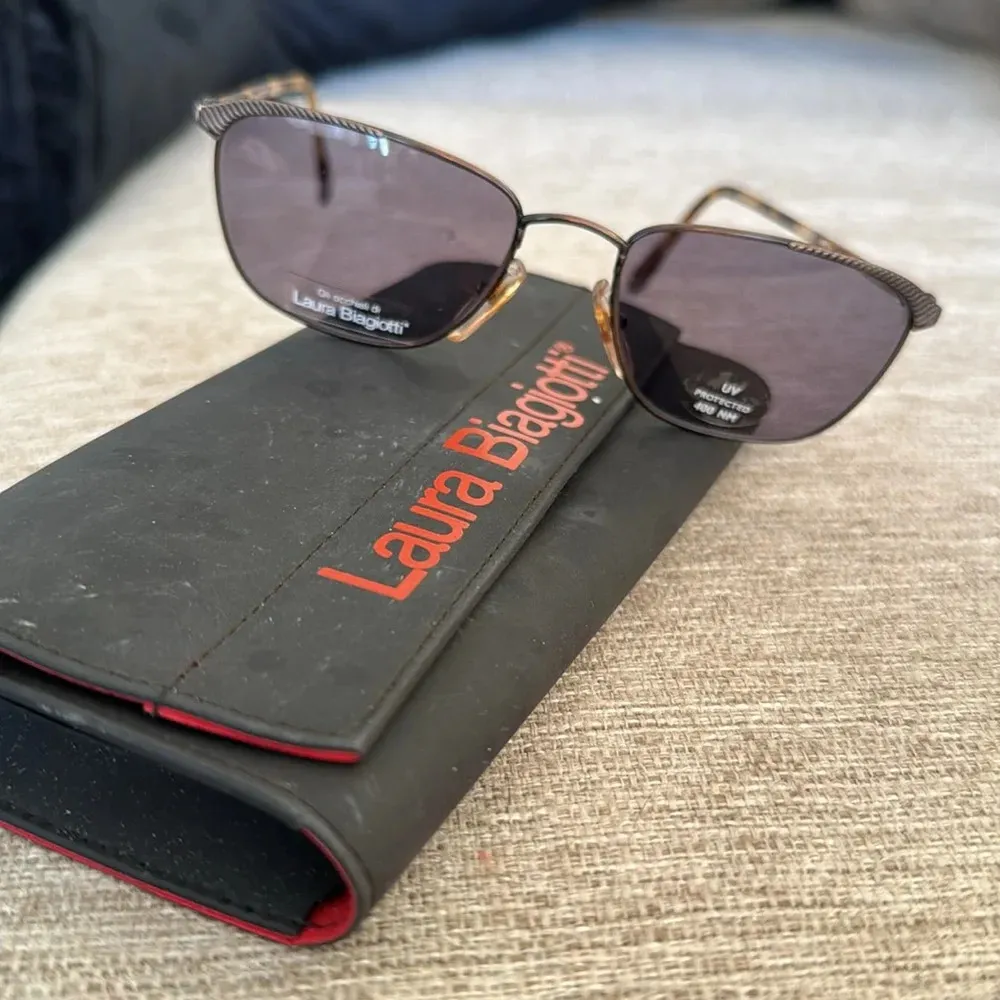 Vintage Laura Biagiotti 80's FAB bronze tortoise Sunglasse brand new never worn Brown - Image 2