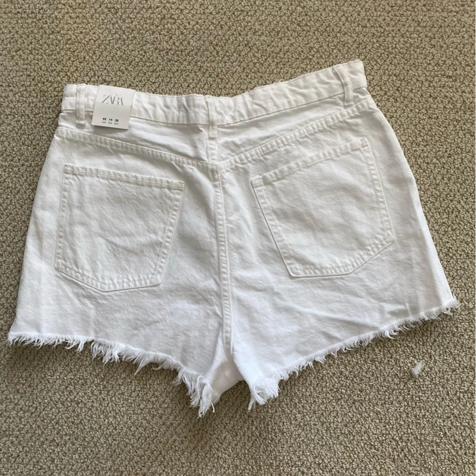 NEW Zara High Rise White Jean Denim Fringe Shorts 2.25” Pockets Size 14 / 46 NWT - Image 9