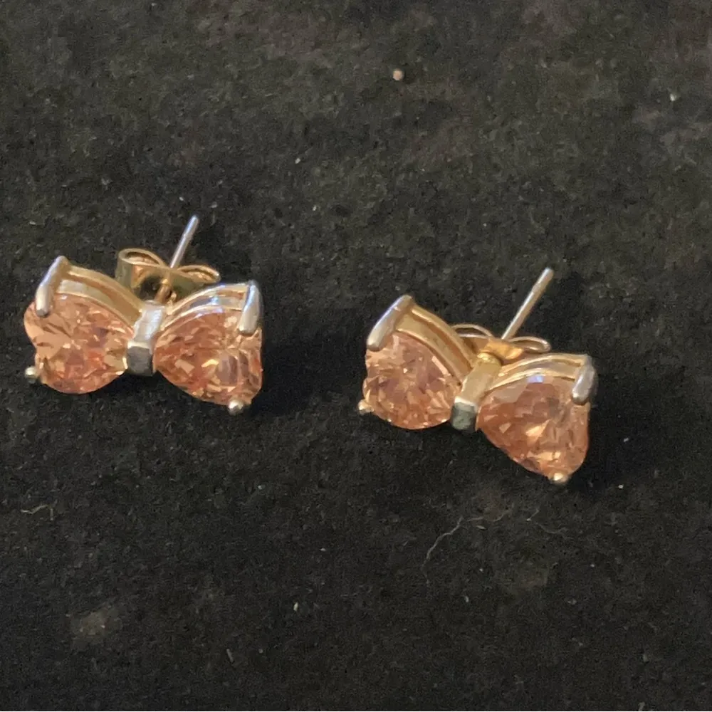 Designer Yellow Gold Trillion Cut Cubic Zirconia Bow Shape Cocktail Earrings Pink - Image 2