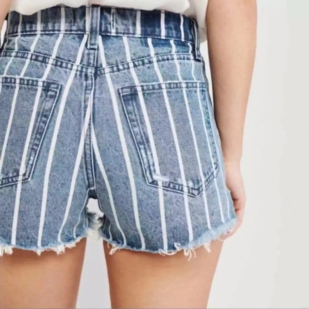 ABERCROMBIE & FITCH ANNIE striped High Rise Shorts - Image 15