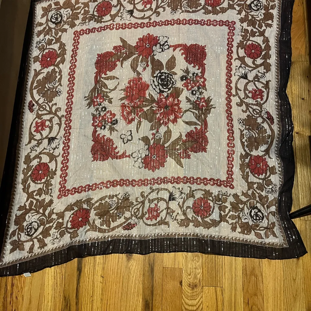 Wrap yourself in a piece of timeless elegance. Red - Image 2