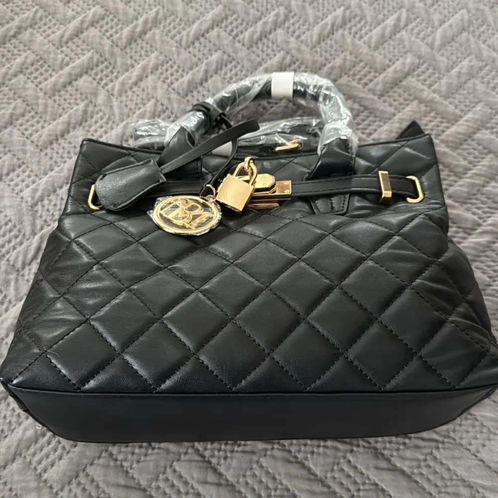 Badgley Mischka purse - Image 3