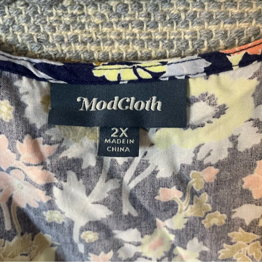 ModCloth Floral Dress 2X - Image 3