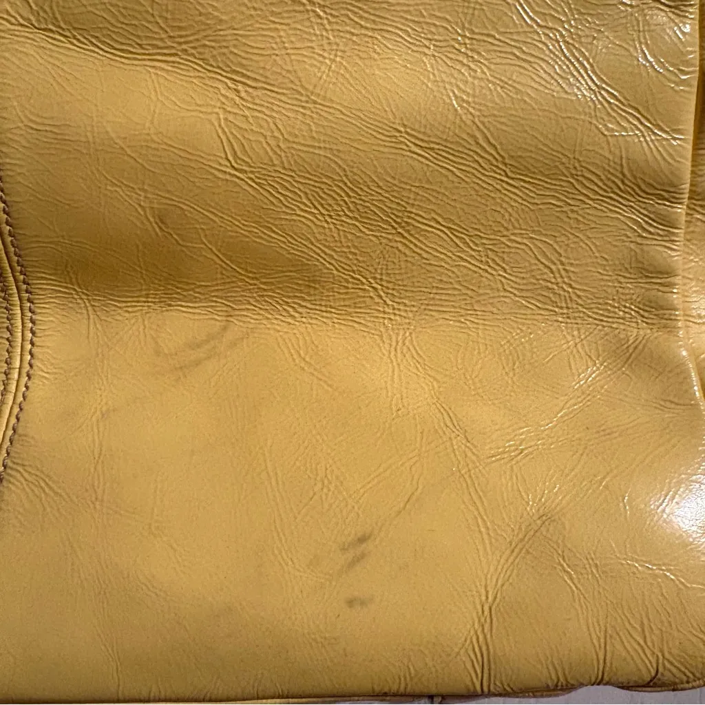 Coach Y2K Gallery East West Yellow Patent Leather Pleated Tote - Image 5