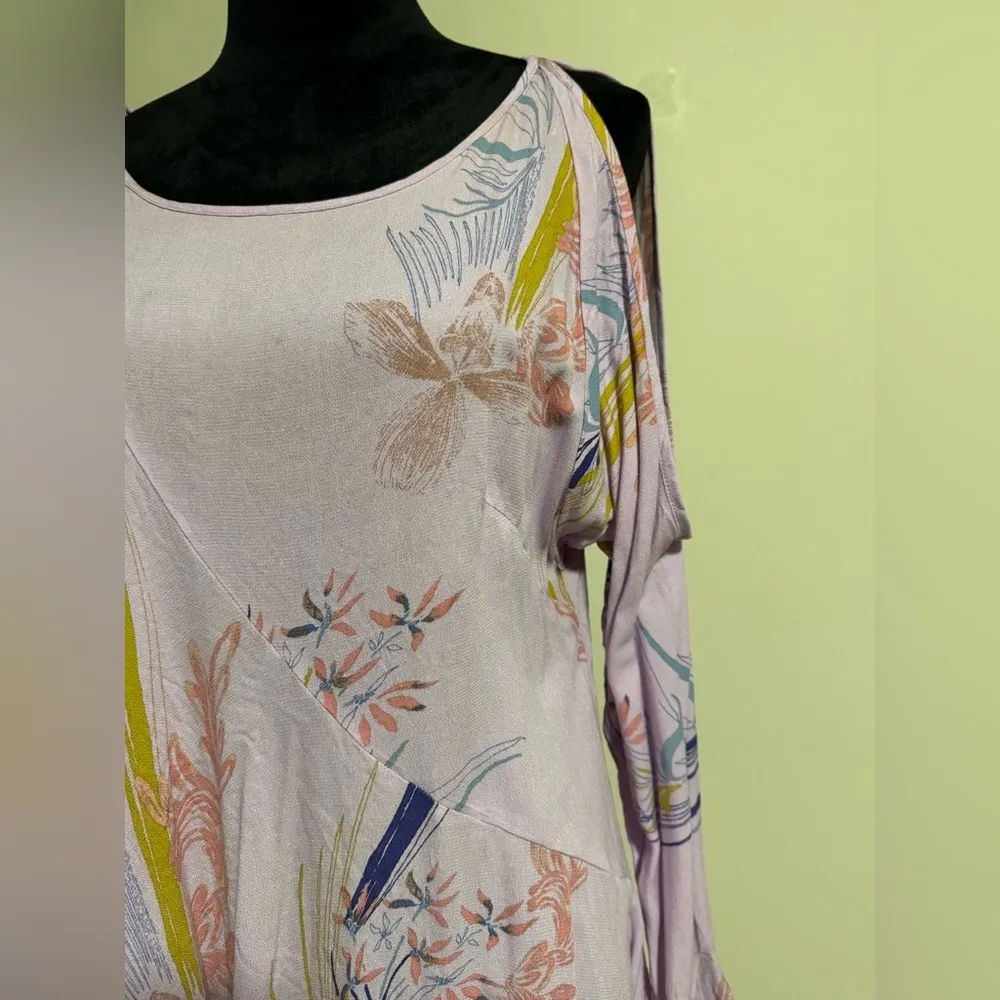 Preloved Free People Purple and Pink Clear Skies Cold Shoulder Tunic size XS - Image 3