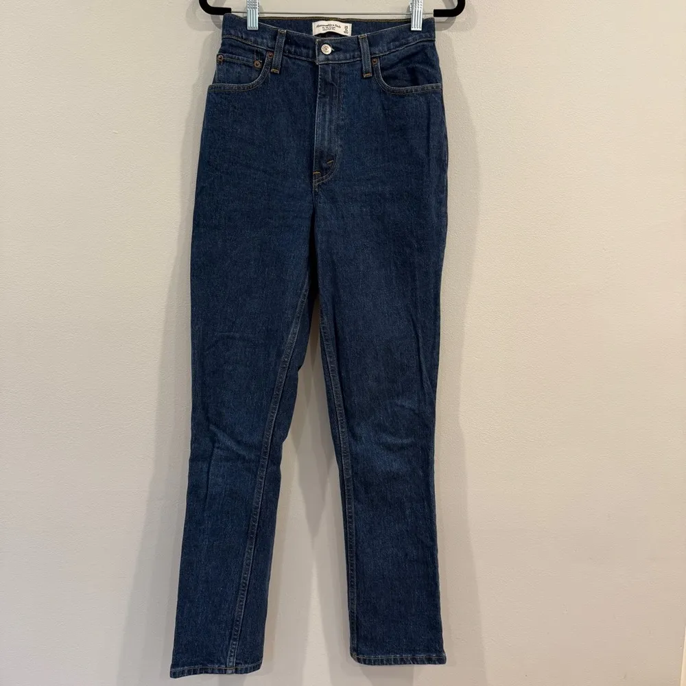 Abercrombie & Fitch The ‘90s Straight Ultra High Rise Jeans Dark Wash - Image 2