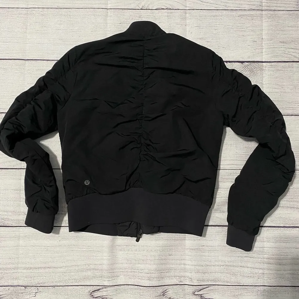 Lululemon  jacket - Image 8