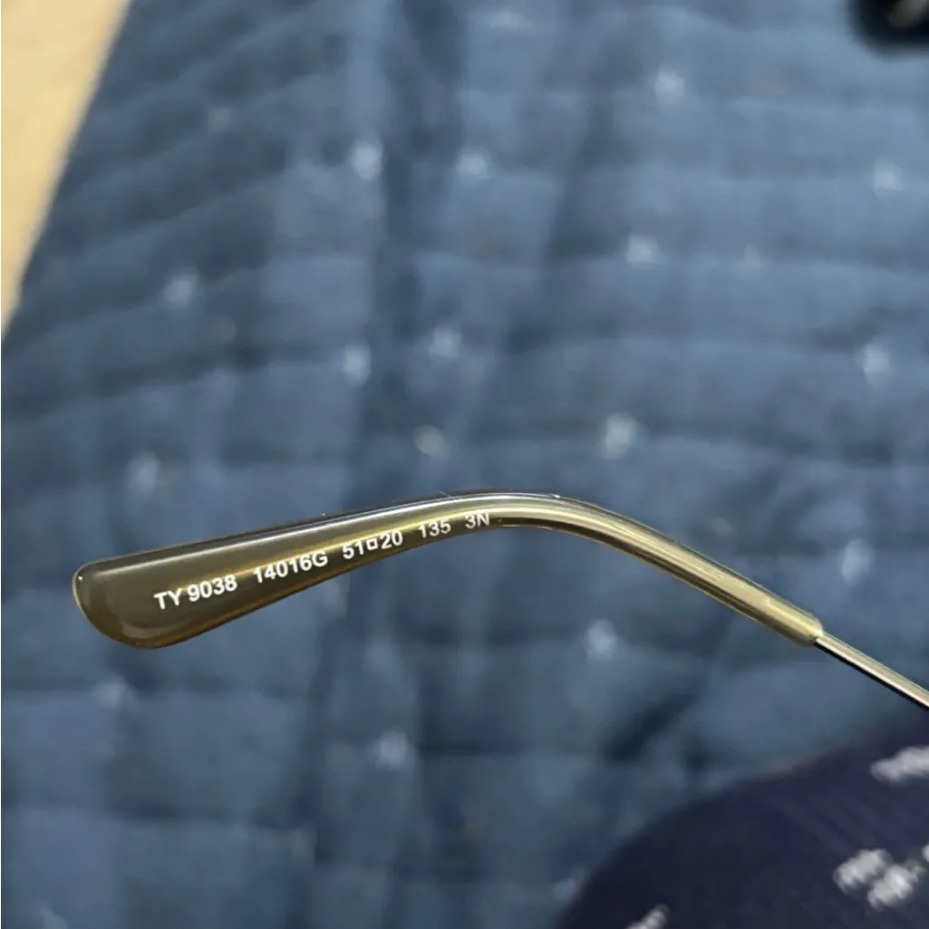 TORY BURCH 9038 Sunglasses in color 14016G - Image 7