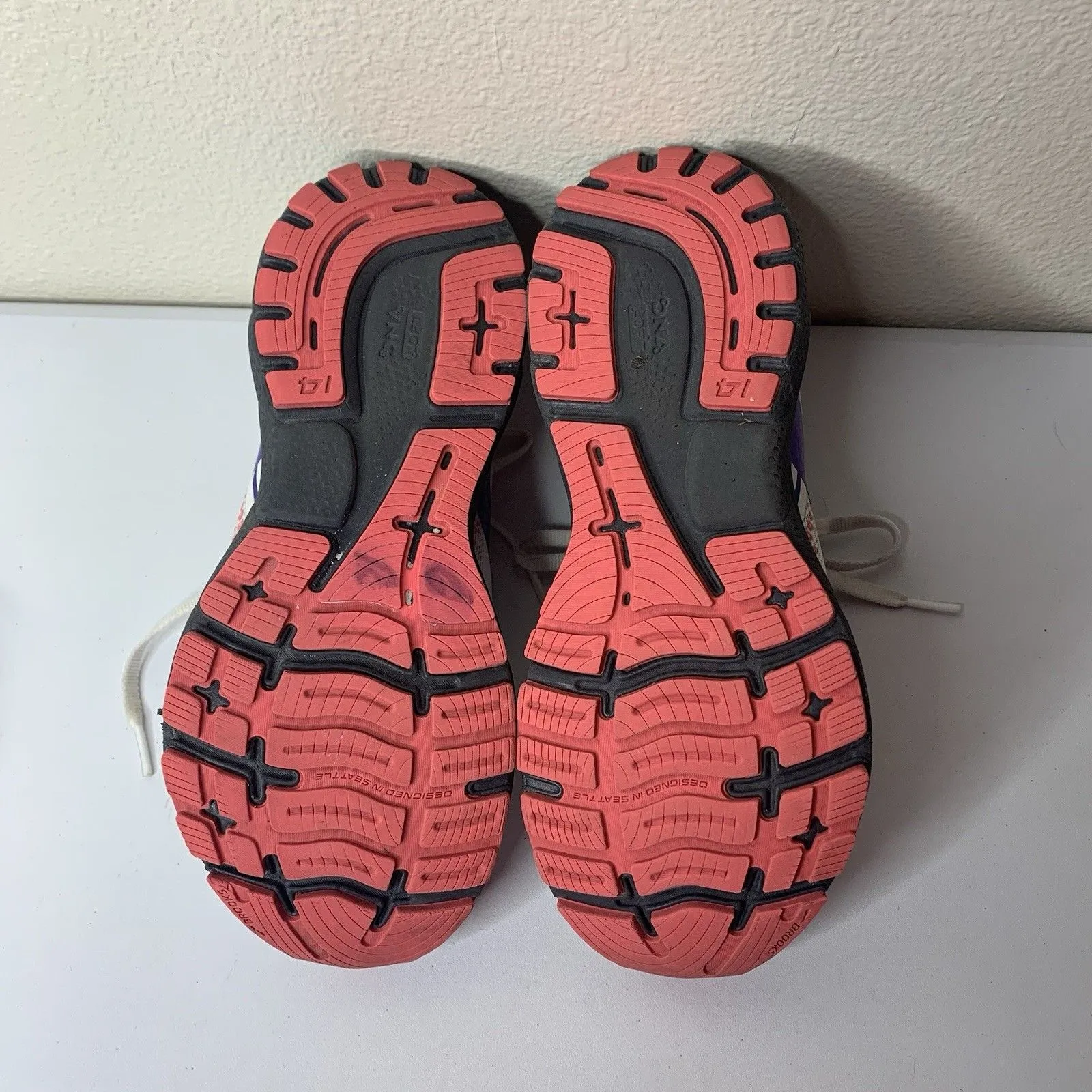 Brooks Ghost 14 1203561B192 White Running Shoes Sneakers Sz 8.5 B Coral Purple - Image 10