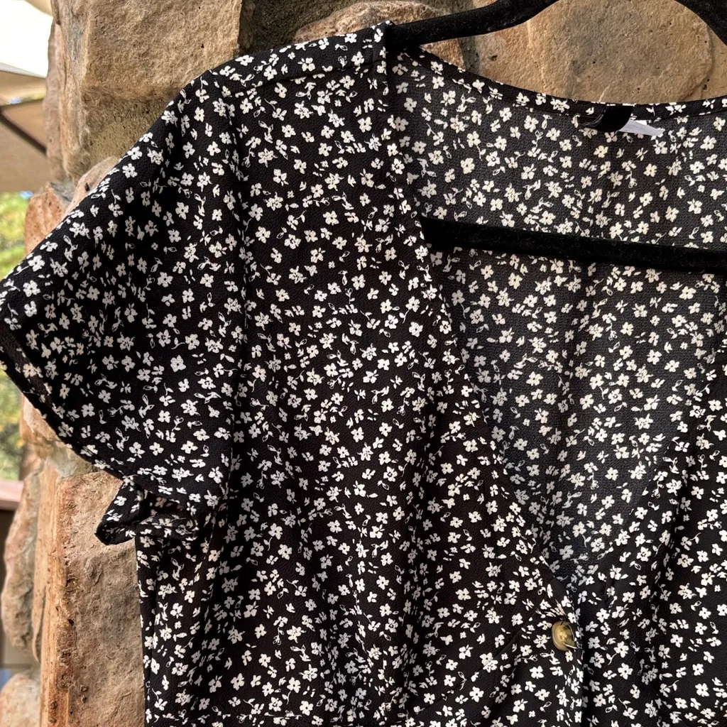 DIVIDED H&M Jumpsuit Black White Floral Print M Short Sleeve Wide Leg - Image 10