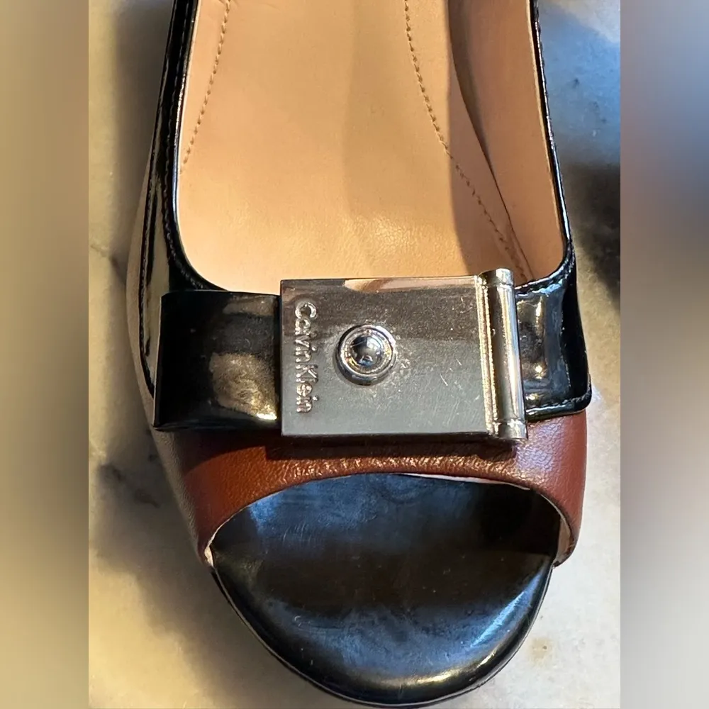 Calvin Klein Business Formal Brown & Black Shoe Metal Buckle Peep Toe SZ… - Image 5