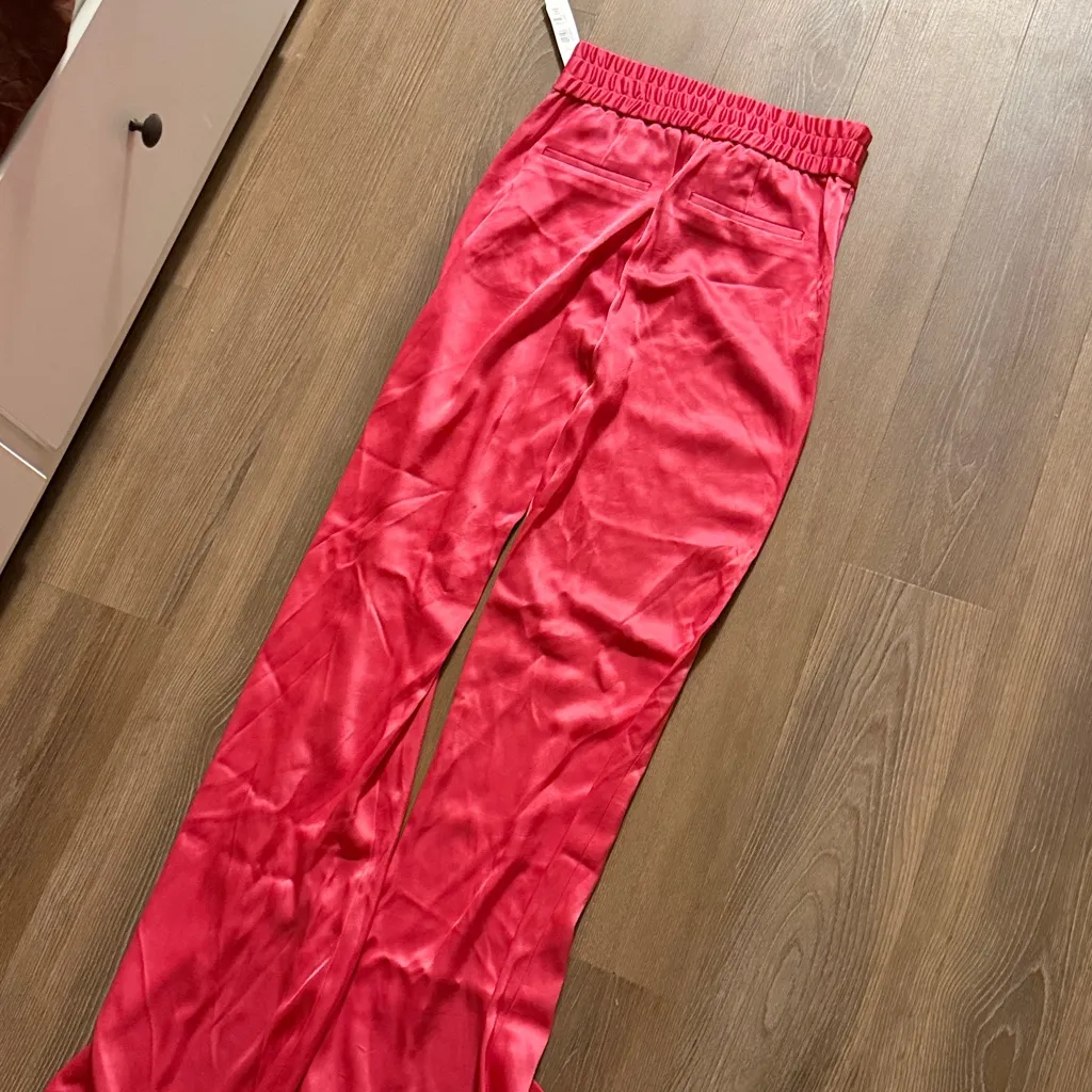 NWT ALICE AND OLIVIA JODI FRONT SLIT PANTS IN CANDY PINK - Image 6