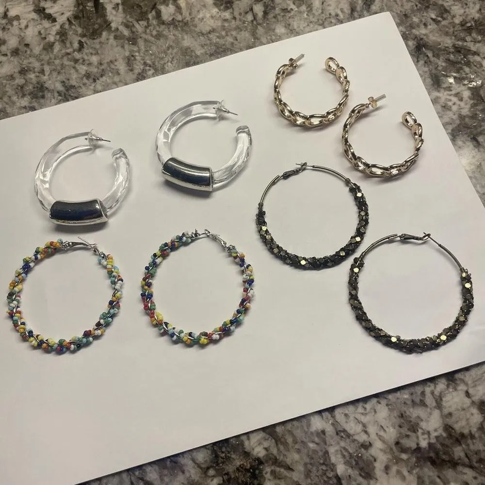 Lot Of 4 Costume Jewelry - Image 2