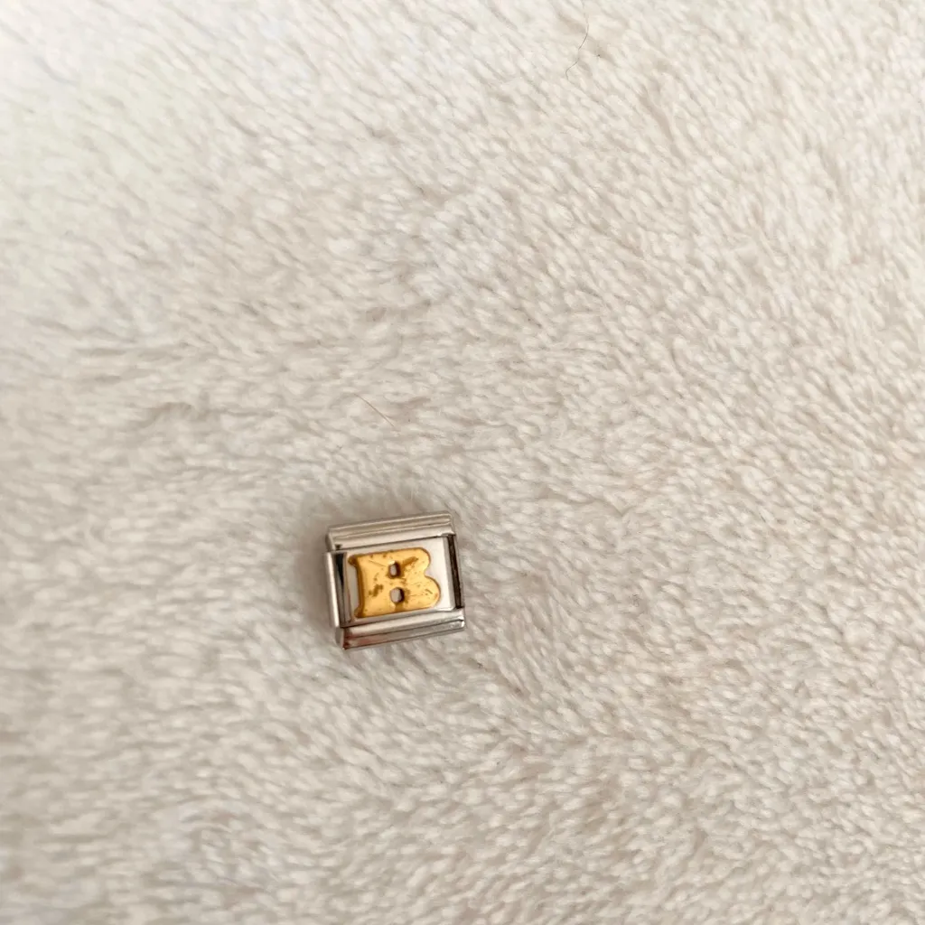 Italian Charm Bracelet Gold B Charm - Image 2