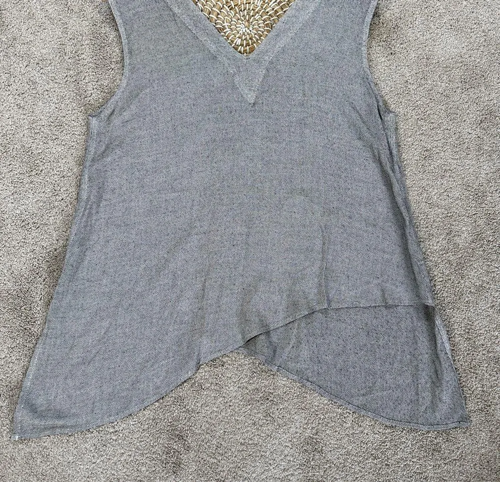 Dairi Fashion Women’s Asymmetric V - Image 7