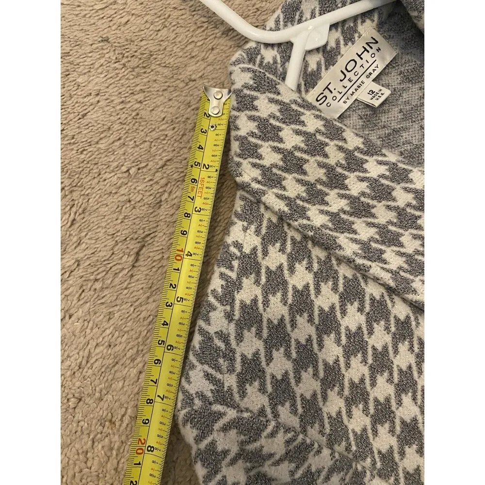 St.John Collection Sz 12 White Gray Houndstooth Knit Pearl Button Jacket Blazer - Image 16