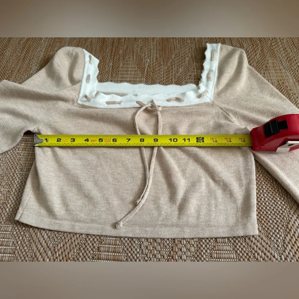 Dee Elly Women's Crop Beige Sweater Bell Sleeves,White Scallop Trim,Size XL,NWT - Image 7