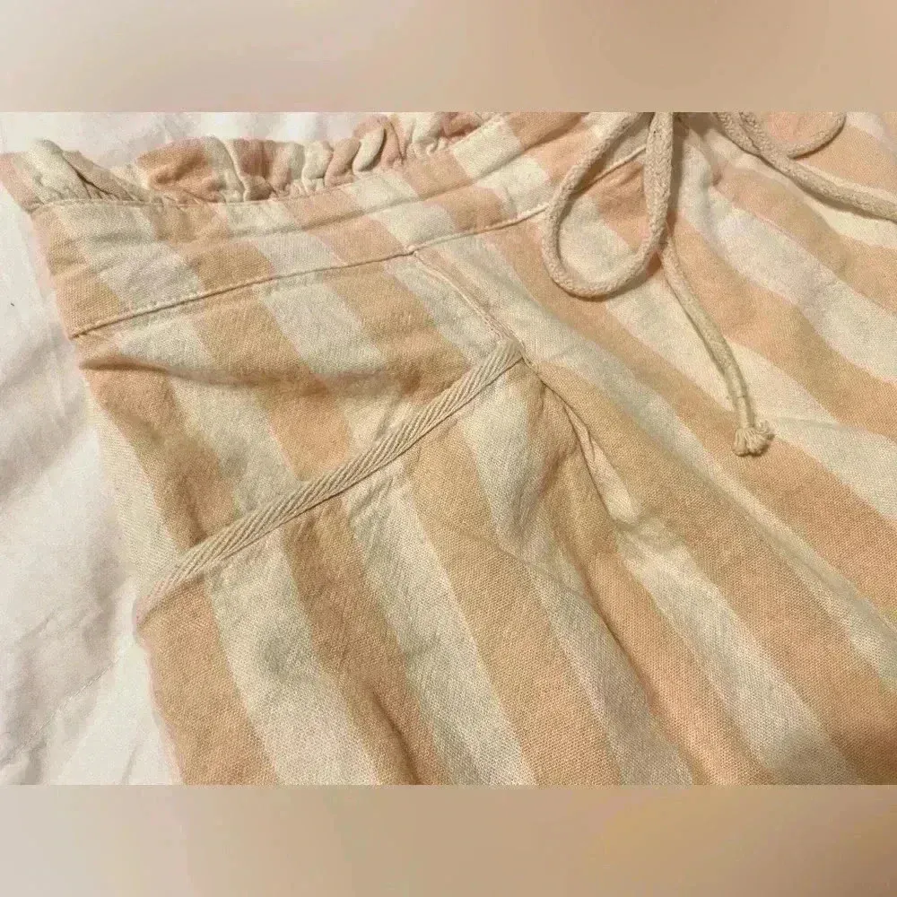 American Eagle Shorts Women’s Size‎ L Peach Cream Paperbag High Rise Striped - Image 5