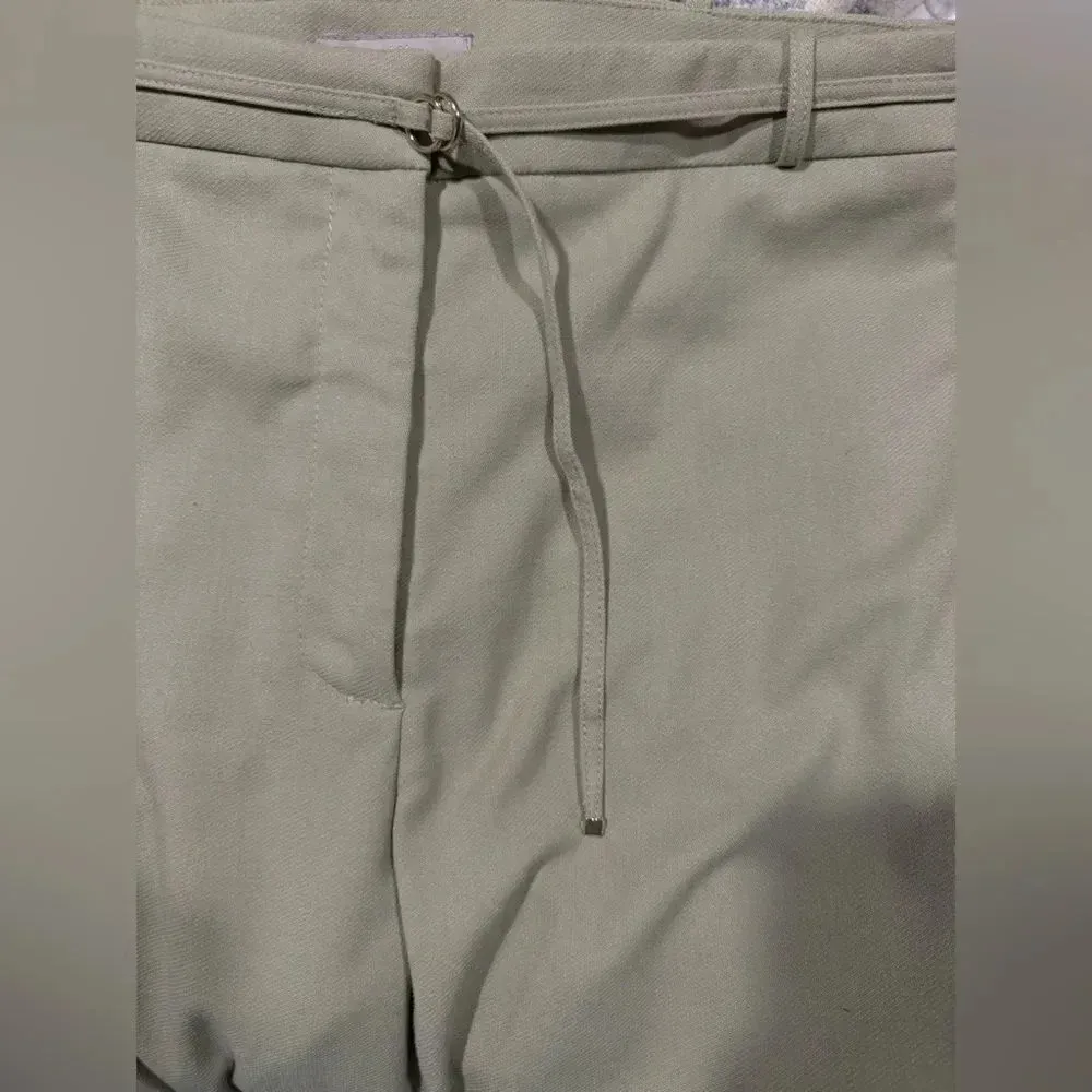 H&M Sage Green Built in Belt Tapered‎ Leg Pants - Size 6 - Image 6