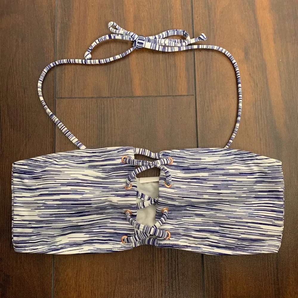 NWT Roxy Heathered Blue & White Road Less Traveled Lace Up Bandeau Bikini Top - Image 3