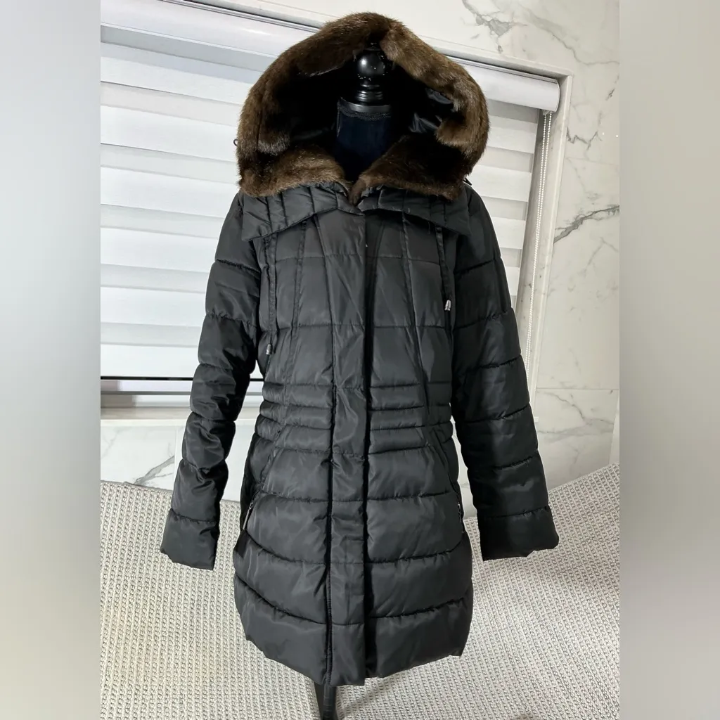 Warm, practical puffer coat 🖤🖤 - Image 3